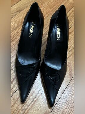 Passion Black Pointed Toe Pumps with Subtle Loop Detail made in Italy.